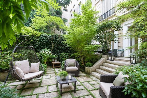 Élégant duplex avec jardin et hammam au cœur du 8e arrondissement