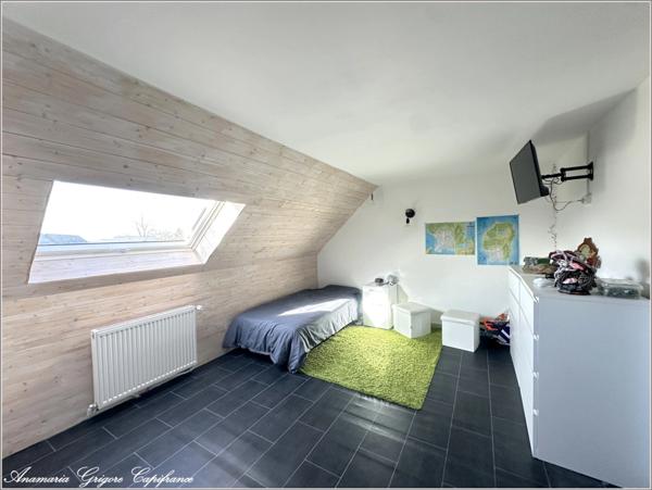 Centre de COURVILLE SUR EURE (28190) - maison 190 m², 5 chambres (une chambre, salle d'eau en RDC), terrain 1438 m²