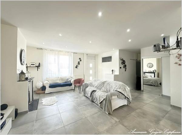 Centre de COURVILLE SUR EURE (28190) - maison 190 m², 5 chambres (une chambre, salle d'eau en RDC), terrain 1438 m²