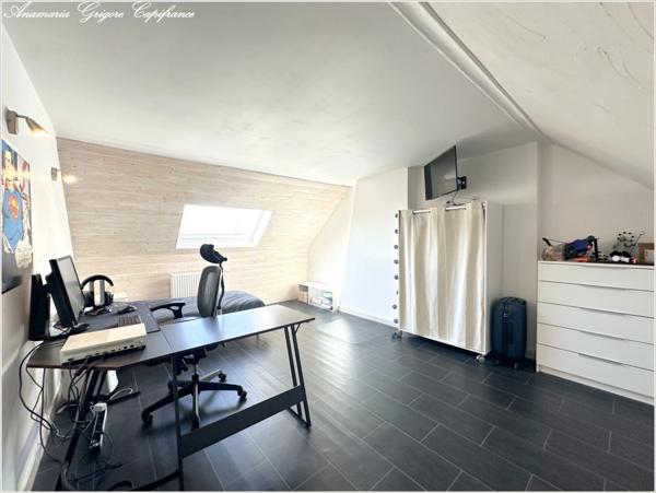 Centre de COURVILLE SUR EURE (28190) - maison 190 m², 5 chambres (une chambre, salle d'eau en RDC), terrain 1438 m²