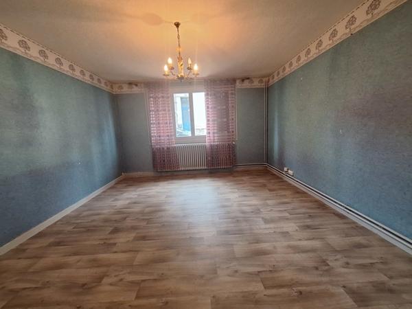 Maison à vendre 93 415 € Montluçon 4 p 90 m² DPE E