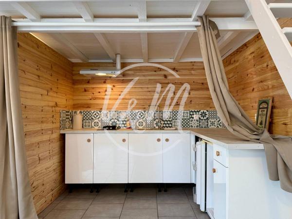 Achat d’un local d’activités à Andernos-les-Bains : local professionnel indépendant avec parking privatif et mezzanine ANDERNOS Zone Artisanale