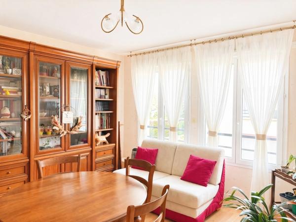 Appartement à vendre PLEUGUENEUC seul T2 sur la commune (35)