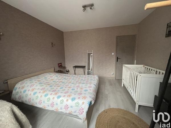 Maison 4 pièces de 139 m² à Brie (16590)