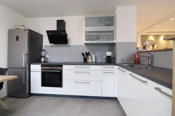 Studio de charme avec balcon – Un havre de paix à Bartenheim