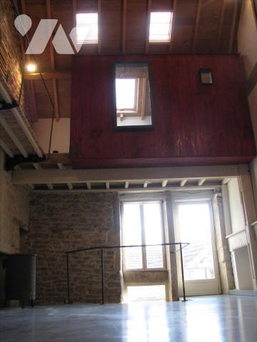 SOMBERNON - AXE DIJON-PARIS
30 mn de DIJON

Proximité  Sombernon 2 kms 
Axe DIJON PARIS