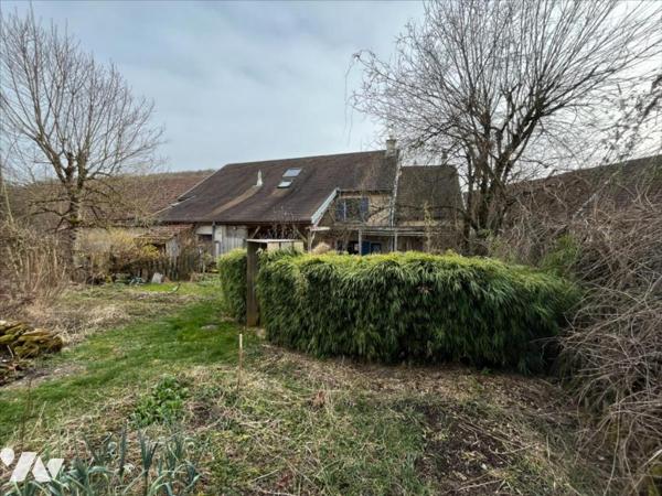 SOMBERNON - AXE DIJON-PARIS
30 mn de DIJON

Proximité  Sombernon 2 kms 
Axe DIJON PARIS