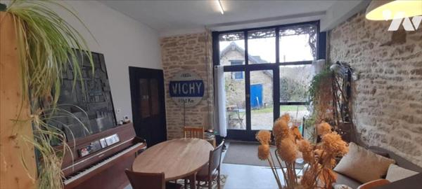 SOMBERNON - AXE DIJON-PARIS
30 mn de DIJON

Proximité  Sombernon 2 kms 
Axe DIJON PARIS