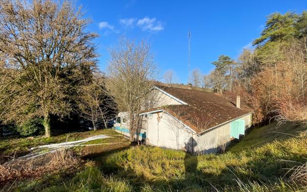 Maison à vendre    2 pièces •  Château-l'Évêque