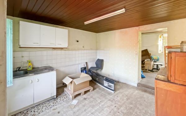 Maison à vendre    2 pièces •  Château-l'Évêque