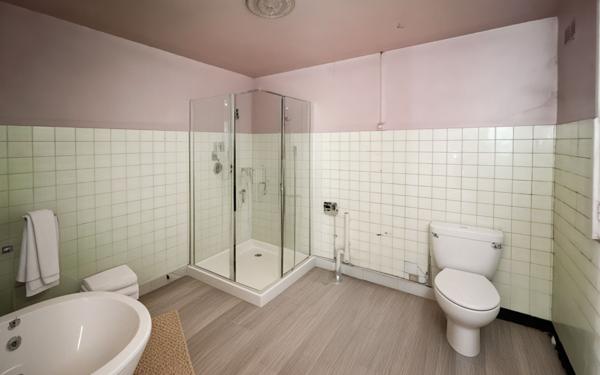 Maison à vendre    2 pièces •  Château-l'Évêque