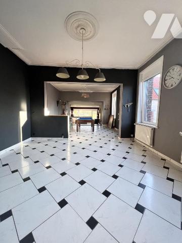 ESCAUPTON MAISON DE CARACTERE AVEC DEPENDDANCES