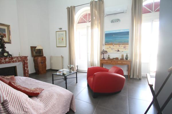 Poussan (34560) POUSSAN CENTRE VILLE, RARE MAGNIFIQUE MAISON VIGNERONNE AVEC JARDIN ET GARAGE DE