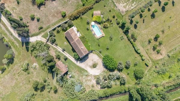 Graveson Propriété Provençale 5 chambres Piscine Chauffée Grand terrain