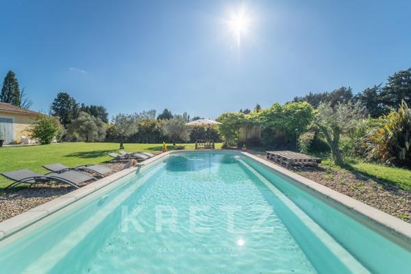 Graveson Propriété Provençale 5 chambres Piscine Chauffée Grand terrain