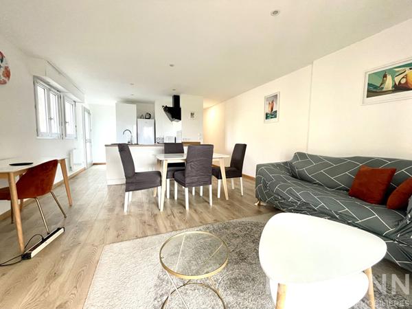 A LOUER - APPARTEMENT TYPE 2 MEUBLE AVEC GARAGE -  CARNAC BOURG