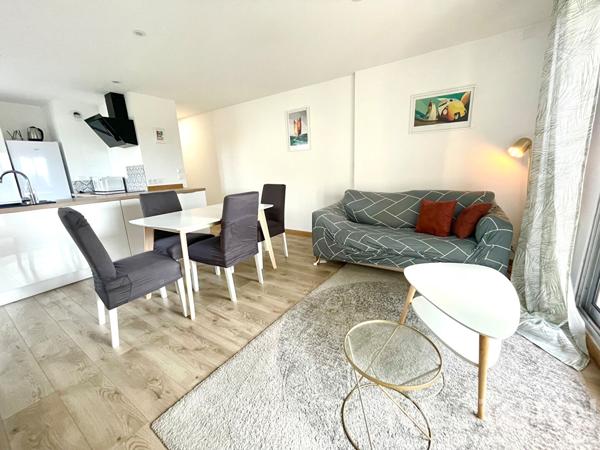 A LOUER - APPARTEMENT TYPE 2 MEUBLE AVEC GARAGE -  CARNAC BOURG
