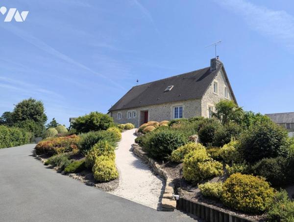 CANISY en centre bourg, belle maison d'habitation sur terrain d'environ 2 700 m2