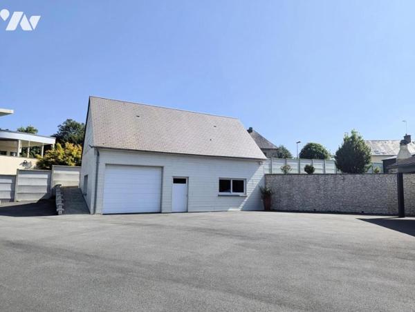 CANISY en centre bourg, belle maison d'habitation sur terrain d'environ 2 700 m2