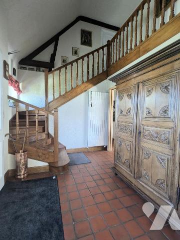 CANISY en centre bourg, belle maison d'habitation sur terrain d'environ 2 700 m2