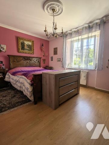 CANISY en centre bourg, belle maison d'habitation sur terrain d'environ 2 700 m2