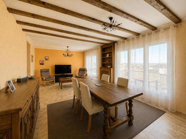 Houilles - Appartement 5 pièces - Dernier étage avec balcon 341 000 € **  - Référence  986