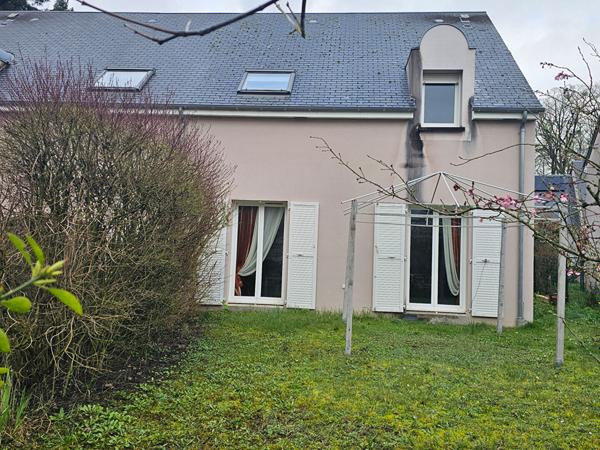 Tours Sainte-Radegonde. Maison 3 chambres avec jardin, garage et DPE C