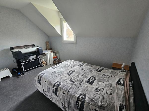 Tours Sainte-Radegonde. Maison 3 chambres avec jardin, garage et DPE C