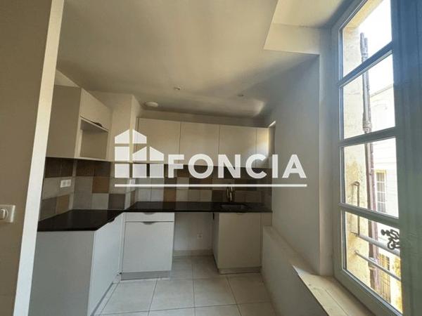 Location Maison 2 pièces 48.9 m² - 29 RUE DE AMPHITHEATRE Arles 13200