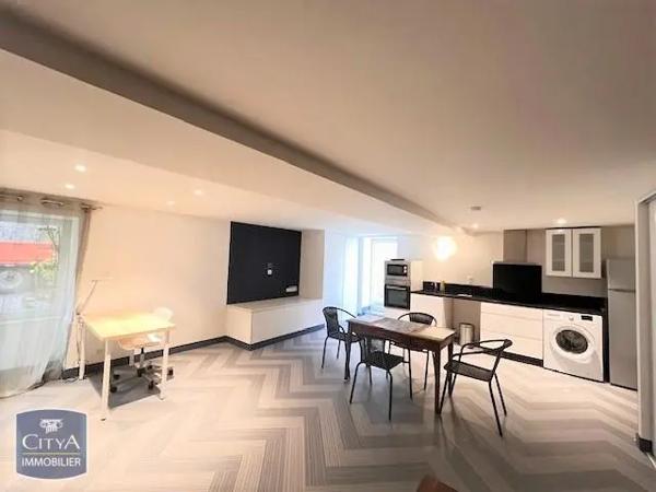 Appartement à louer 2 pièces 54.7m² Savigny-lès-Beaune (21420)