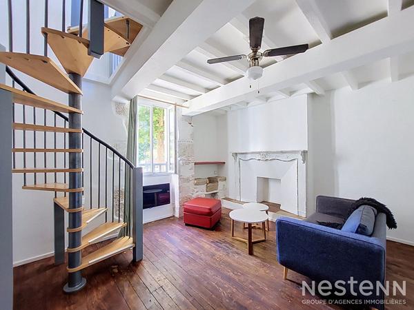 A Louer Maison meublée de 68 m² sur deux étages avec cour privative au centre de Condom