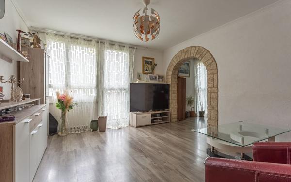 Appartement à vendre    5 pièces • 87,80 m2 Crosne