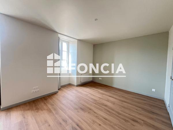 Location Studio 30.9 m² - Guingamp 22200