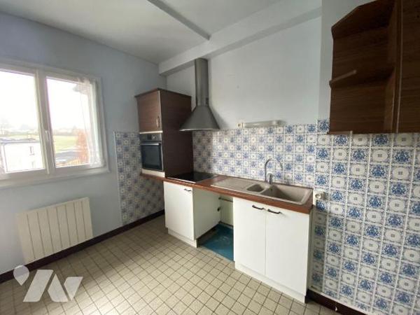 A vendre à Mauriac, dans une résidence de bon standing, bien entretenue, avec ascenseur, un app...