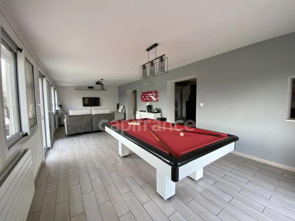 Dpt Vienne (86), à vendre CHATELLERAULT maison P8 de 196,16 m² - Terrain de 3 120,00 m²