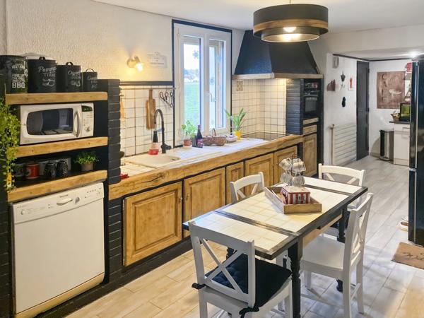 Dpt Vienne (86), à vendre CHATELLERAULT maison P8 de 196,16 m² - Terrain de 3 120,00 m²