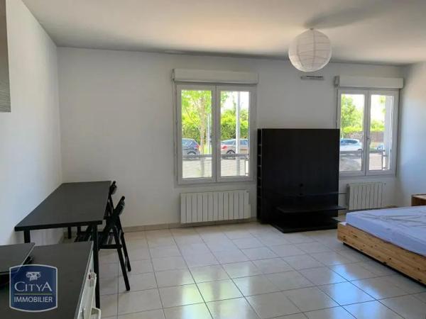 Appartement à louer 1 pièce 28.09m² Vaulx-en-Velin (69120)