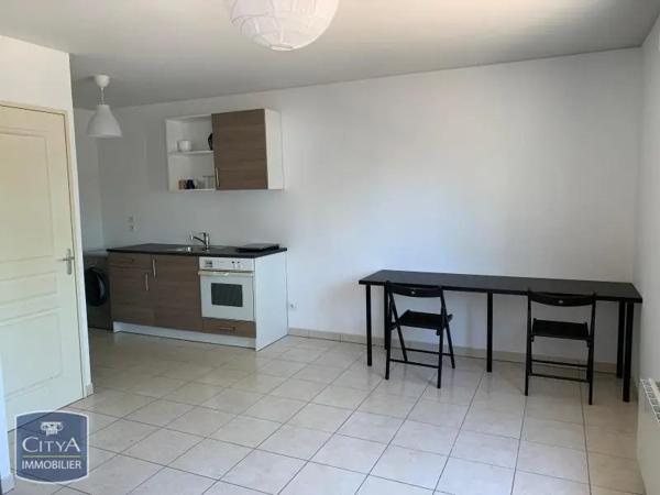 Appartement à louer 1 pièce 28.09m² Vaulx-en-Velin (69120)