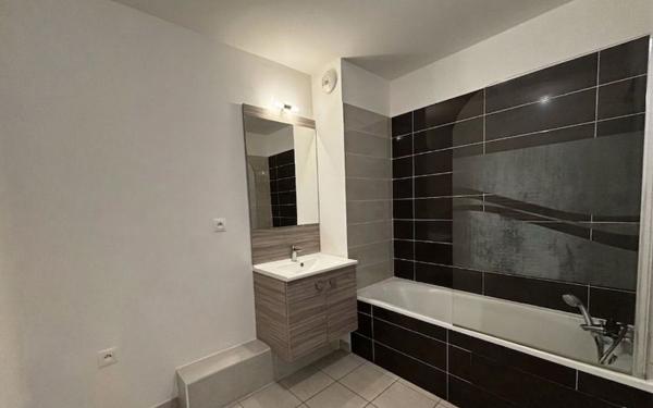 Appartement à vendre    2 pièces • 49 m2 Maisons-Alfort