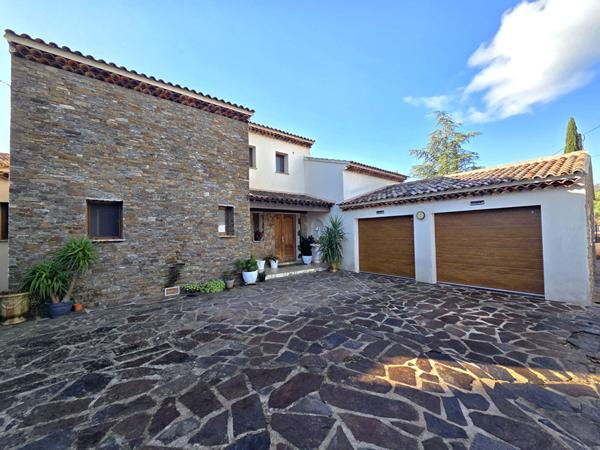A vendre, à l'achat Cuers Pouverine proche Toulon Maison 5 pièce(s) 153 m²