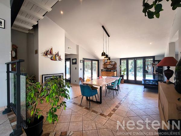 Maison à vendre à Peyrens avec 268 m² habitables, piscine et terrain de 3 600 m² pour un projet immobilier familial
