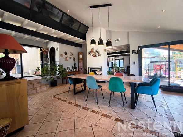 Maison à vendre à Peyrens avec 268 m² habitables, piscine et terrain de 3 600 m² pour un projet immobilier familial