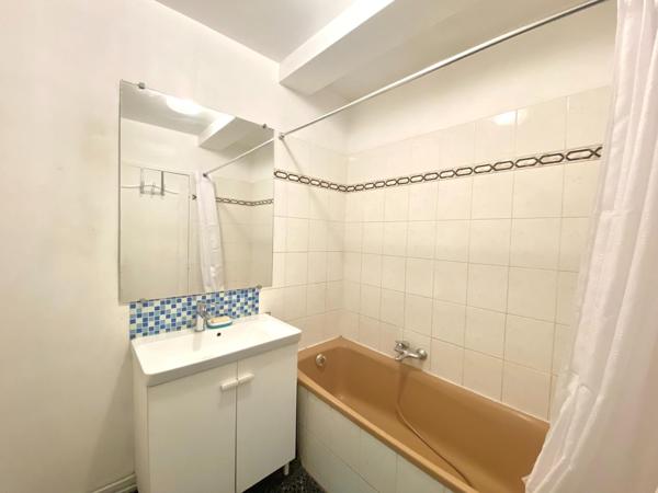 Appartement 3 pièces - Proche RER