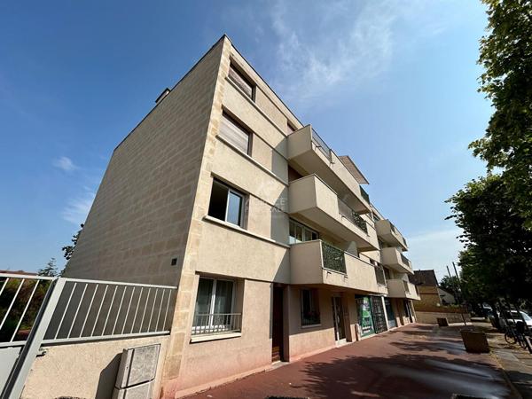 Appartement 3 pièce(s) POISSY €240 000 ** - Référence 8759