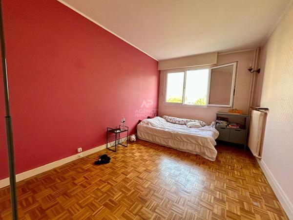 Appartement 3 pièce(s) POISSY €240 000 ** - Référence 8759