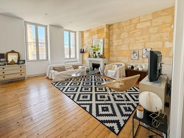Bordeaux Centre - Appartement de charme de 90 m² dans un immeuble en pierre