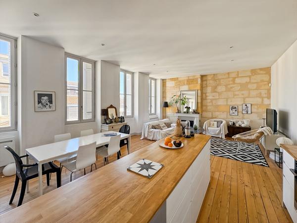 Bordeaux Centre - Appartement de charme de 90 m² dans un immeuble en pierre