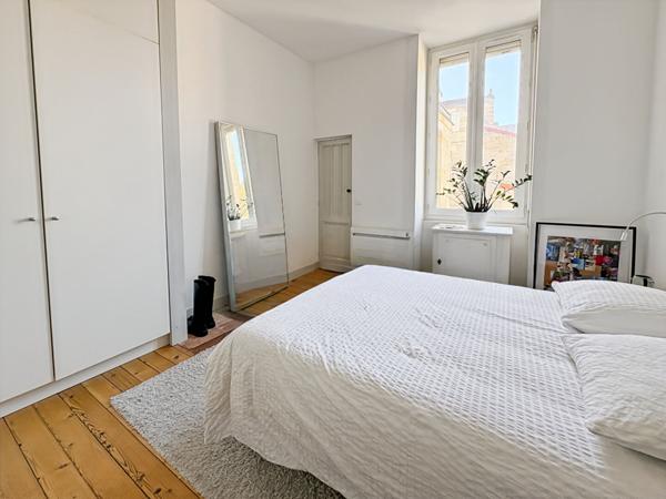Bordeaux Centre - Appartement de charme de 90 m² dans un immeuble en pierre