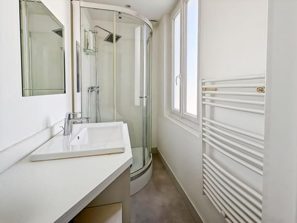 Bordeaux Centre - Appartement de charme de 90 m² dans un immeuble en pierre