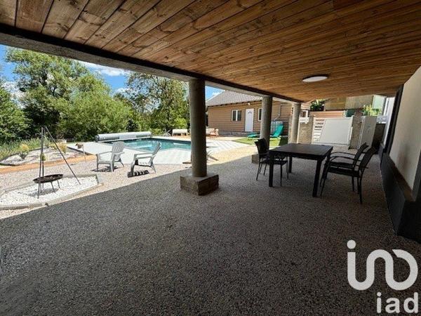 Maison 6 pièces de 160 m² à THAON-LES-VOSGES (88150)